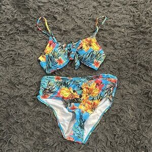 NWOT tropical bikini